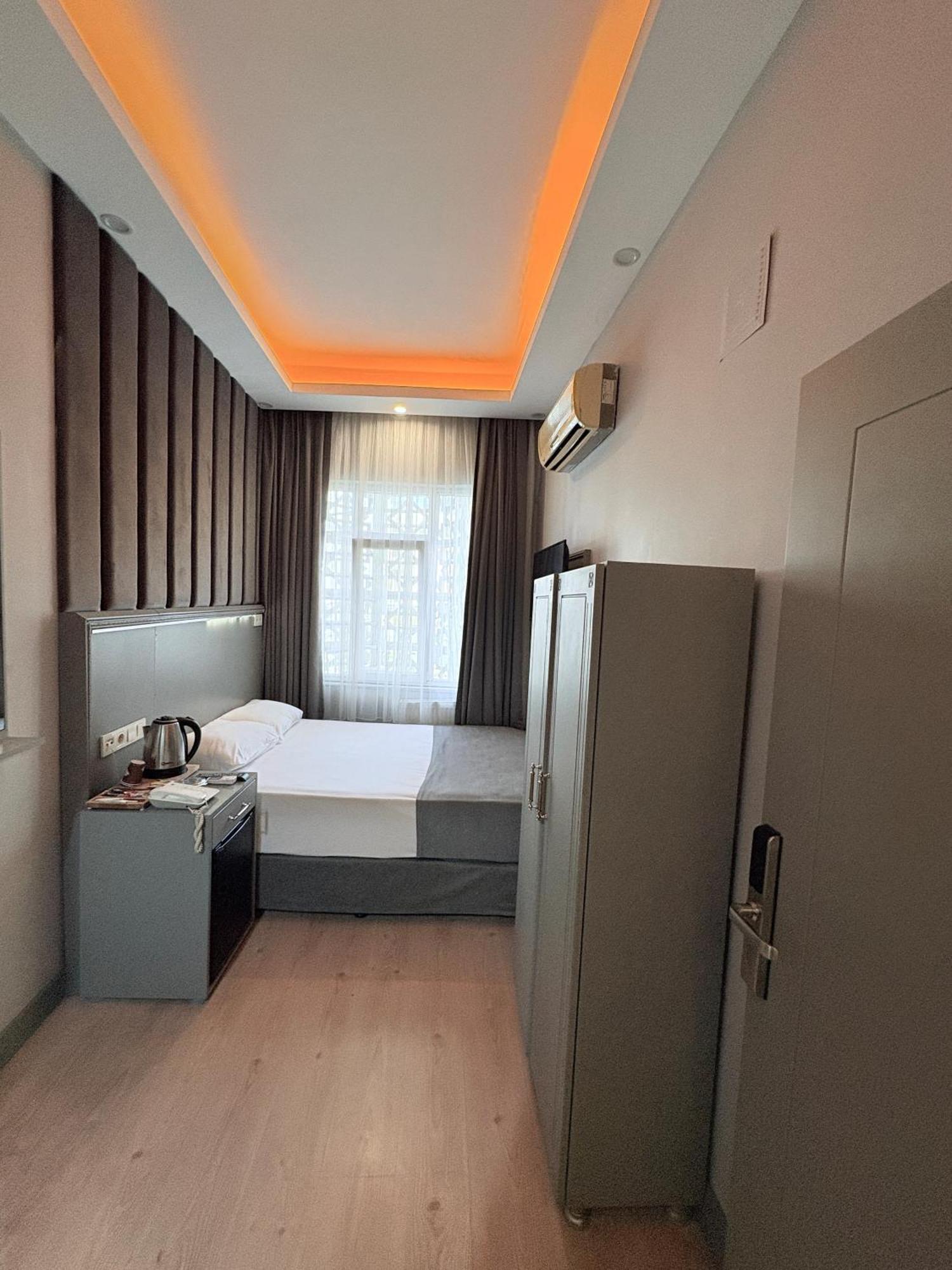 Crowned Plus Hotel Isztambul Kültér fotó